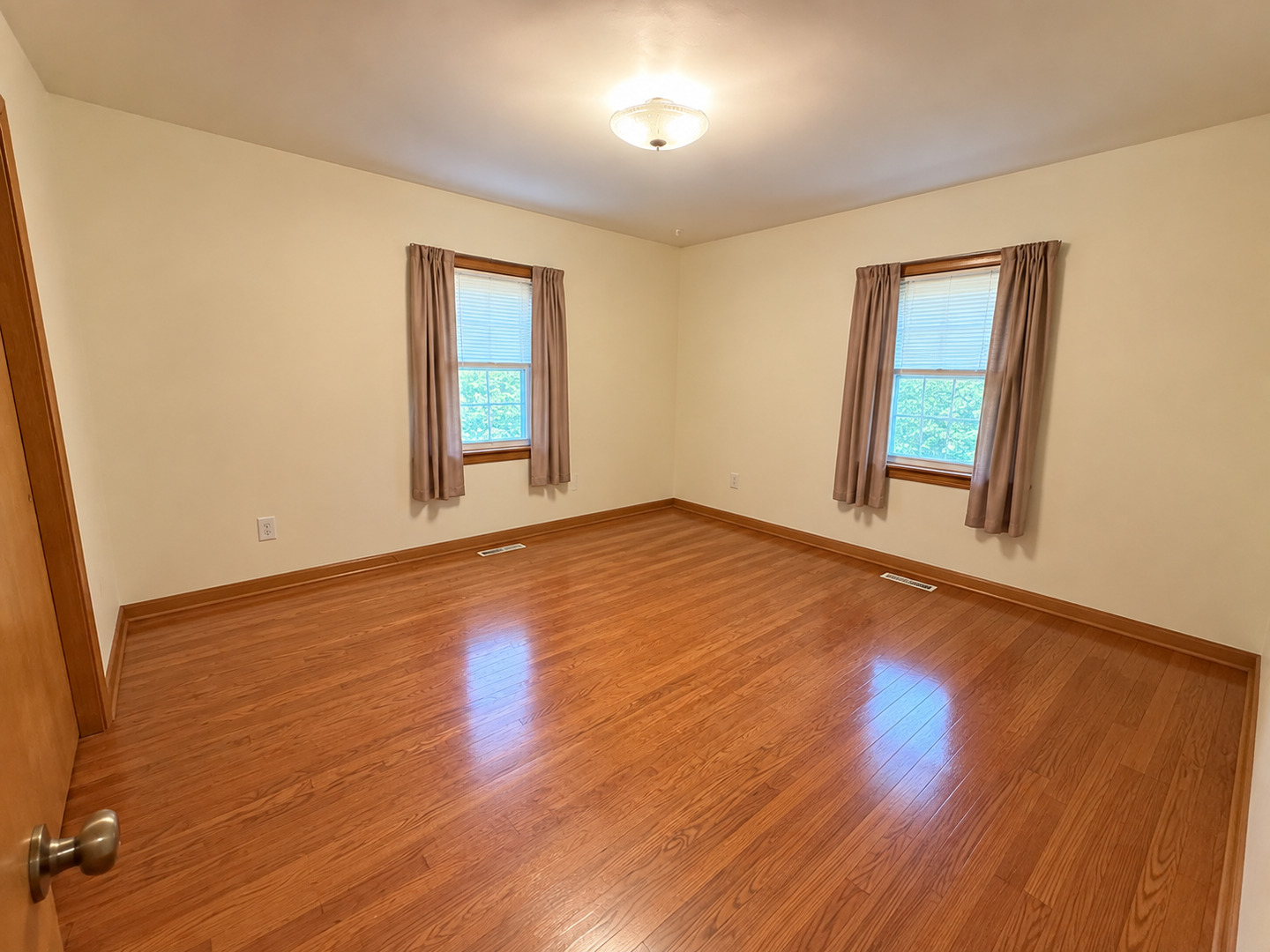 property viewer photo 10
