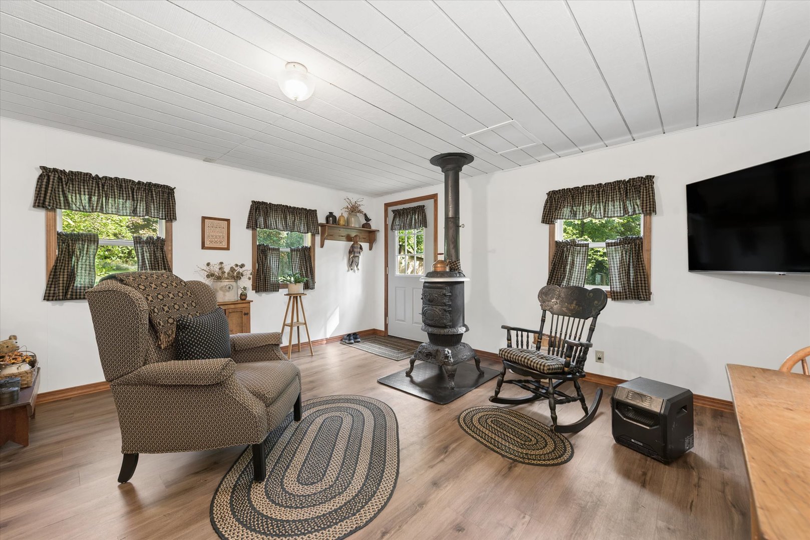 main property photo 33