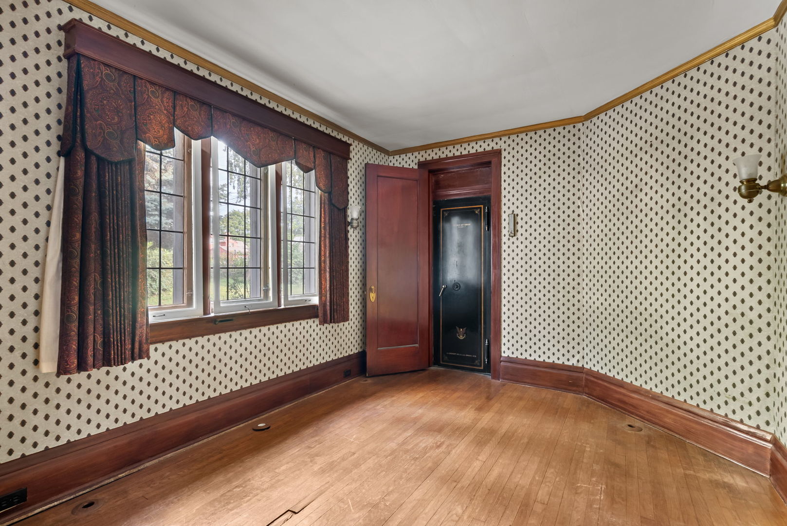 main property photo 24
