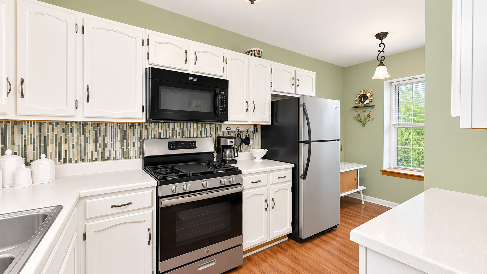 main property photo 9