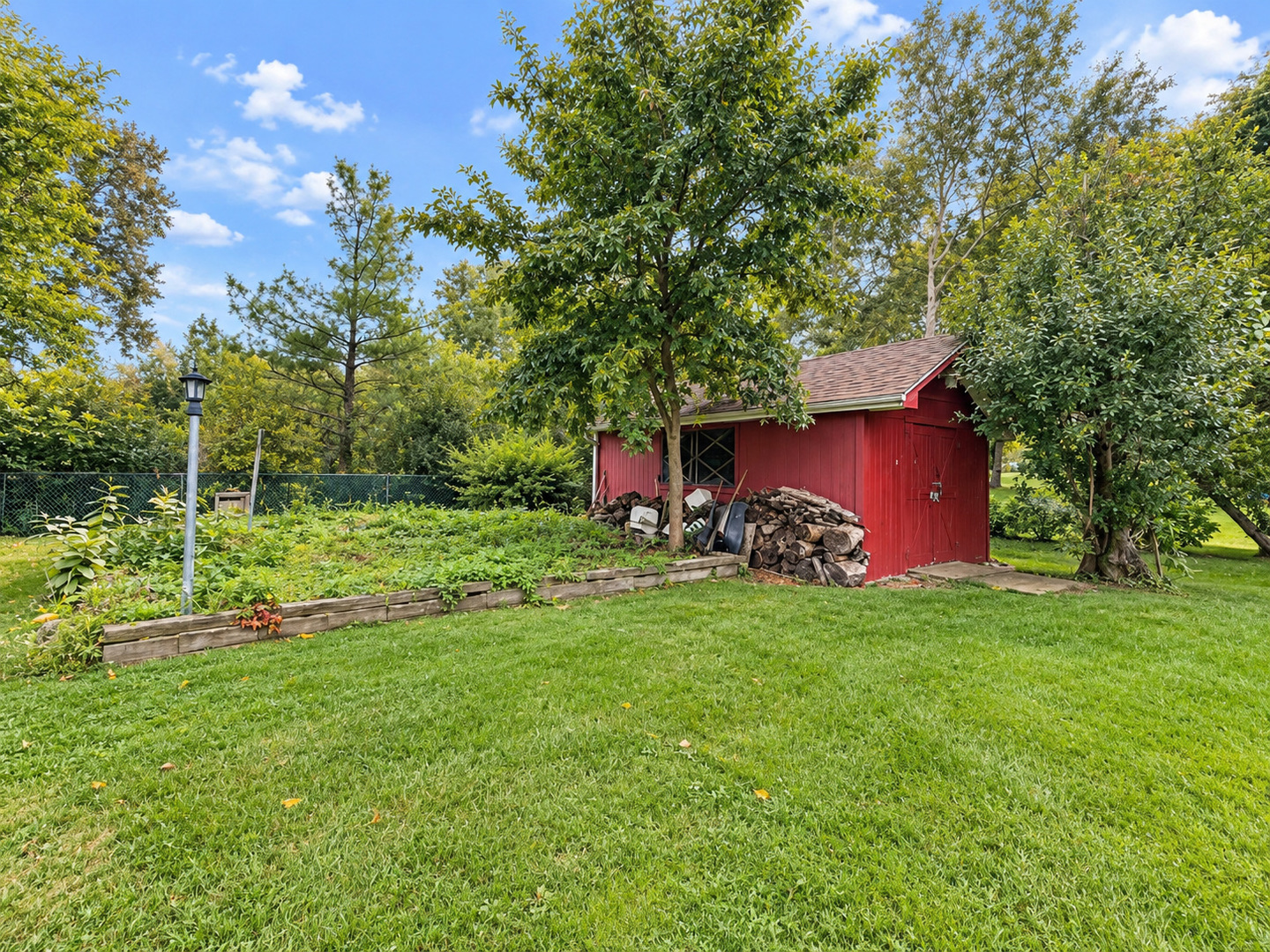 main property photo 49