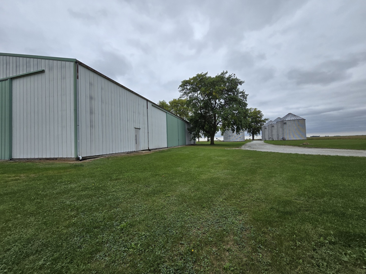 main property photo 30