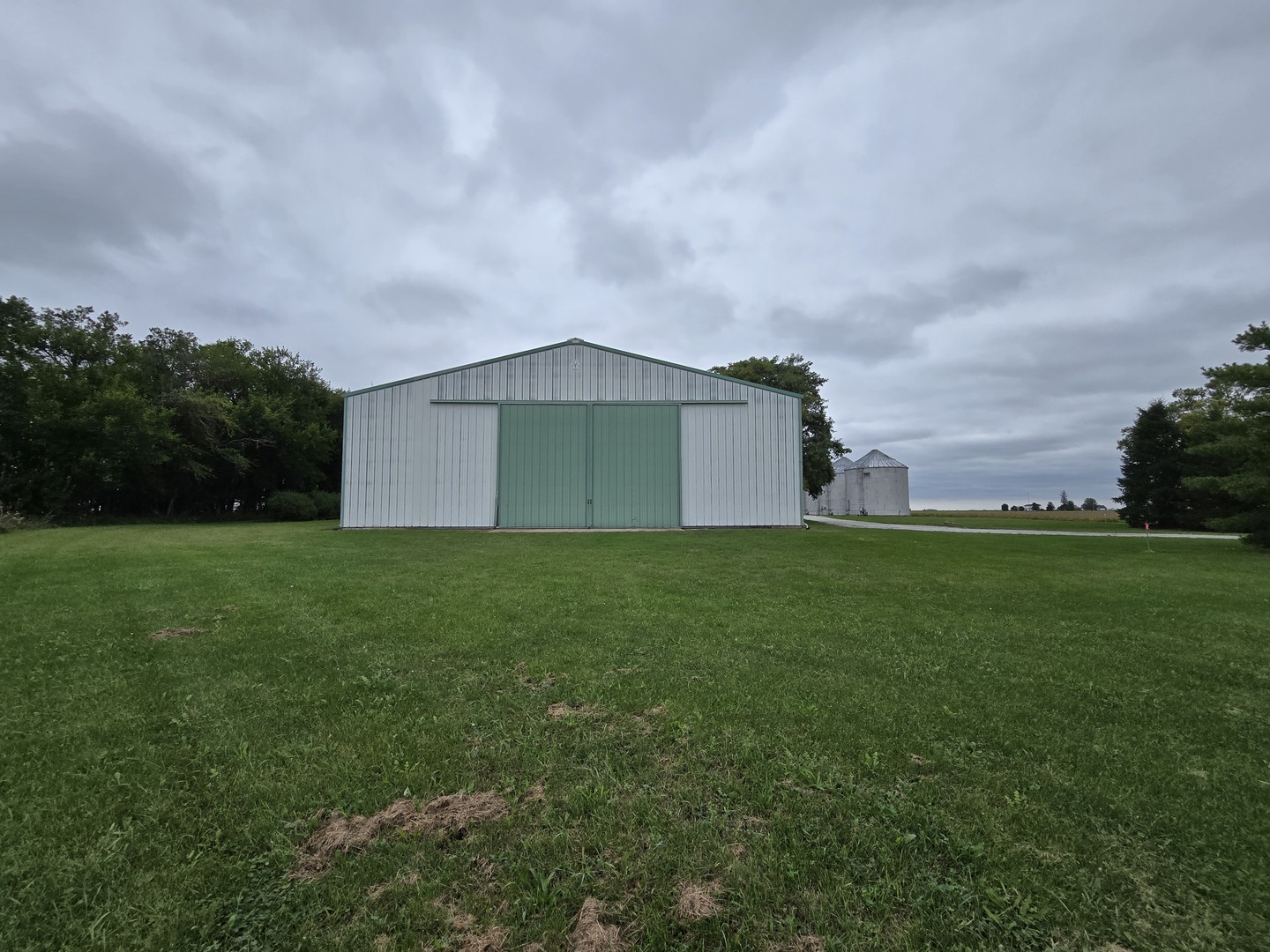 main property photo 31