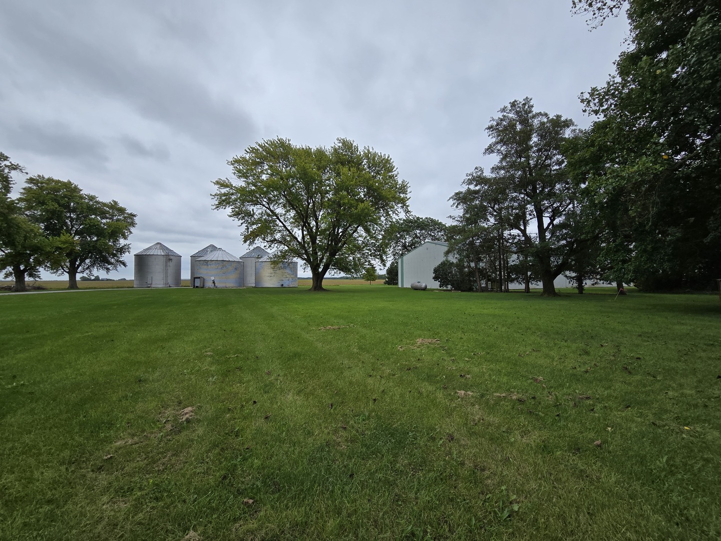 main property photo 33