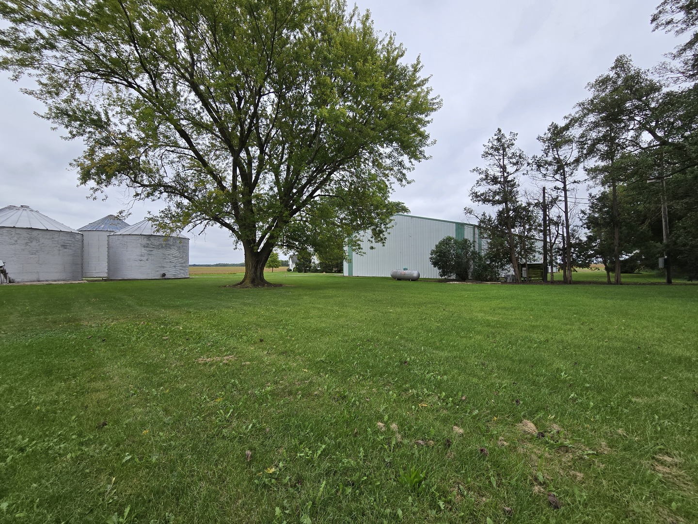 main property photo 34