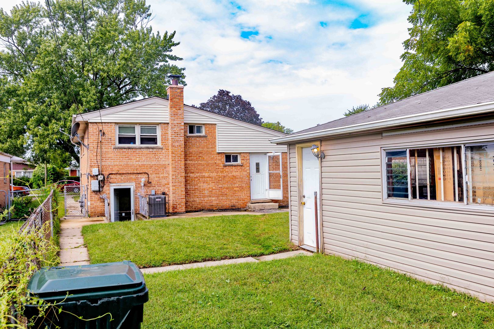 main property photo 22