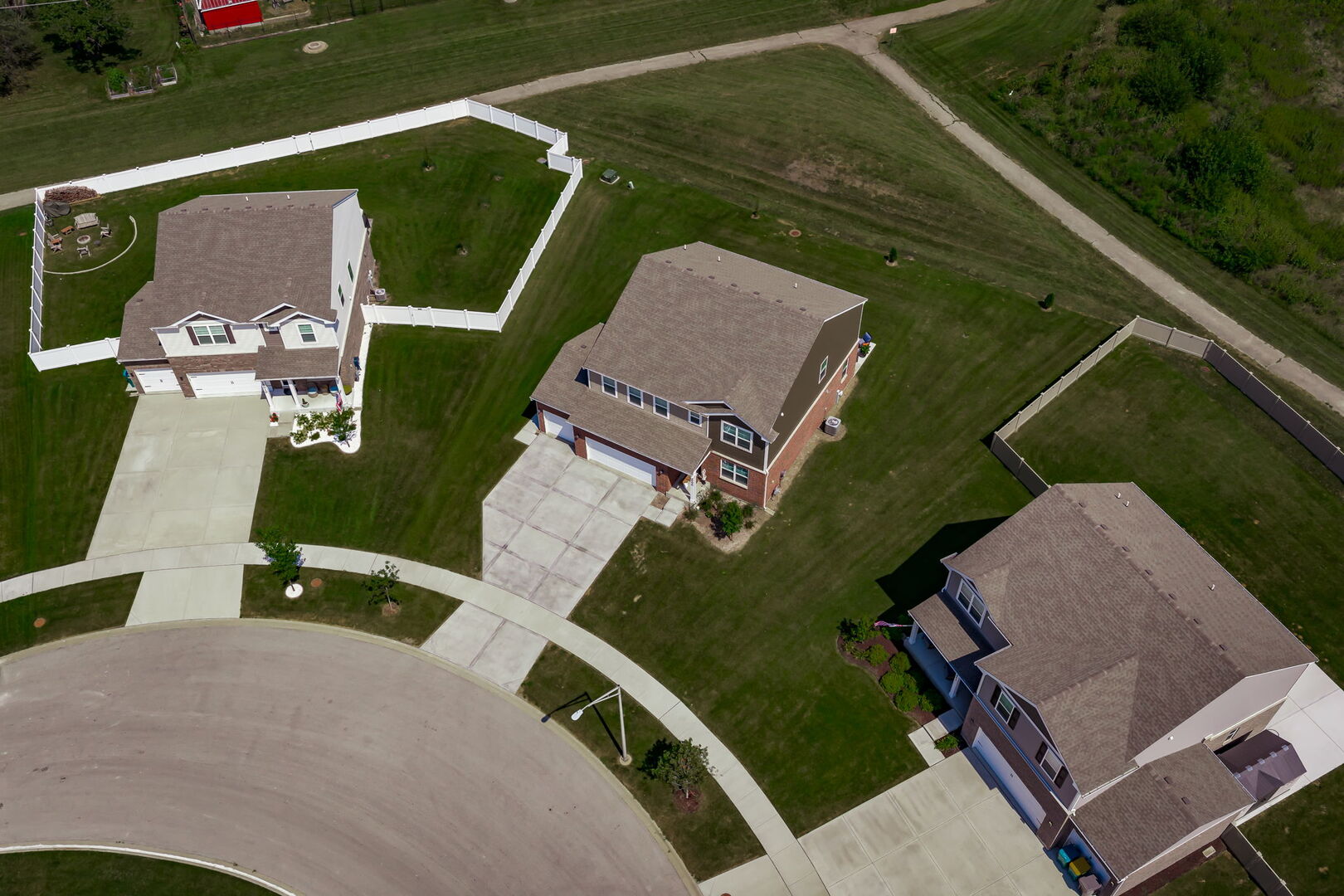 main property photo 40