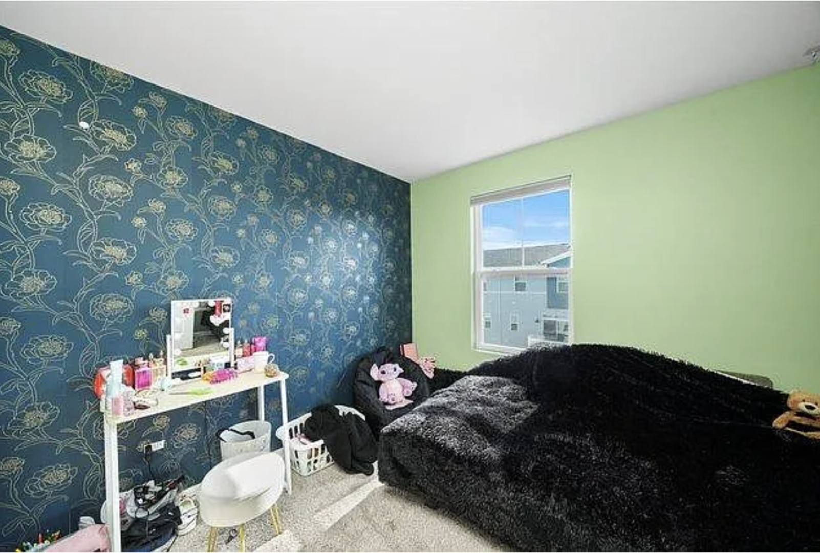 main property photo 9