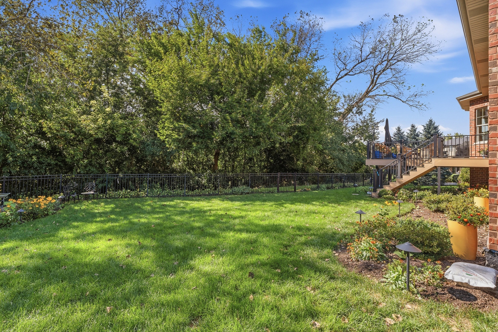 main property photo 45