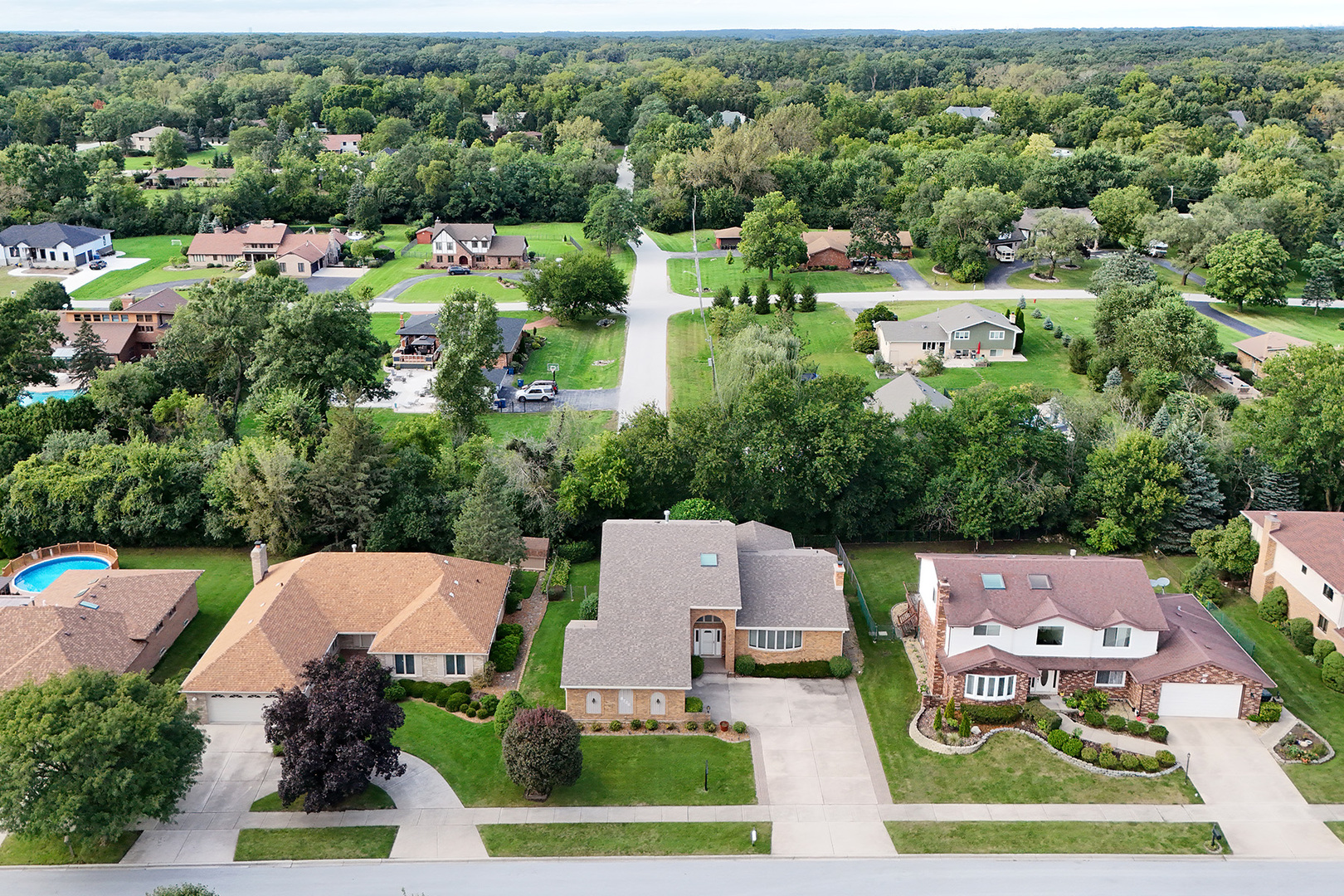 main property photo 28