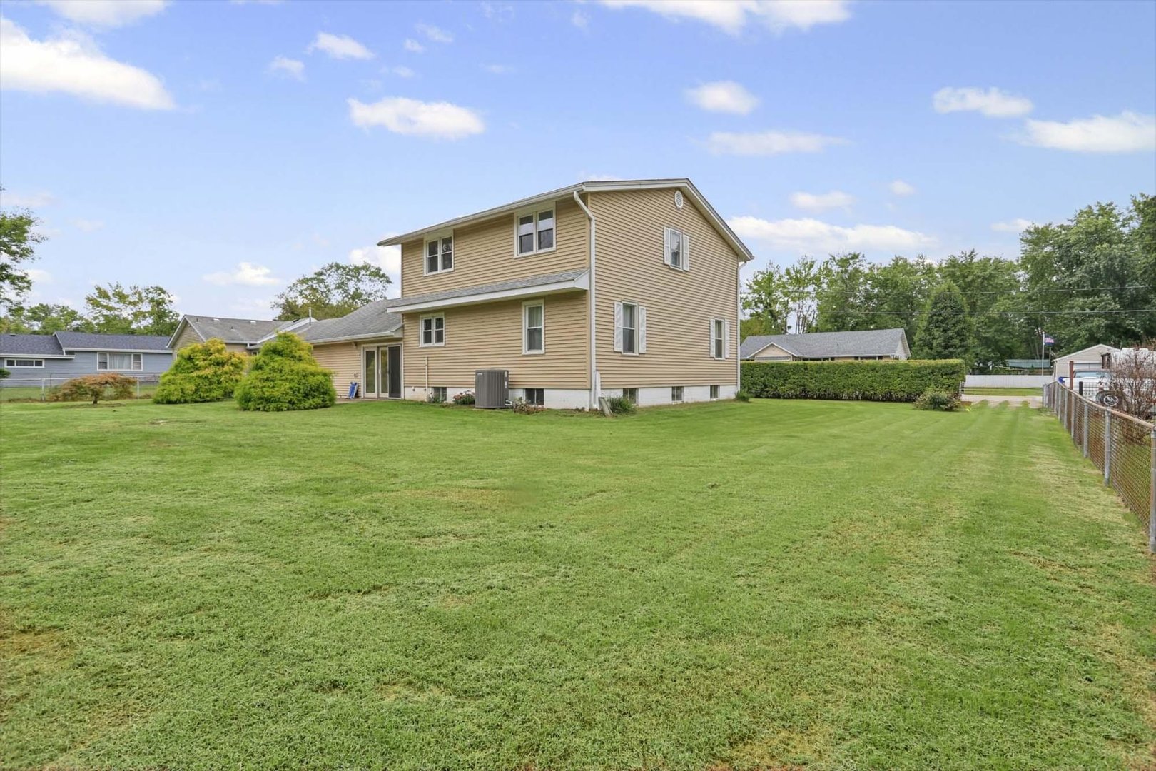 main property photo 31