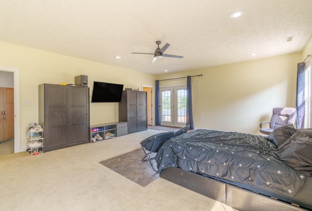 main property photo 46