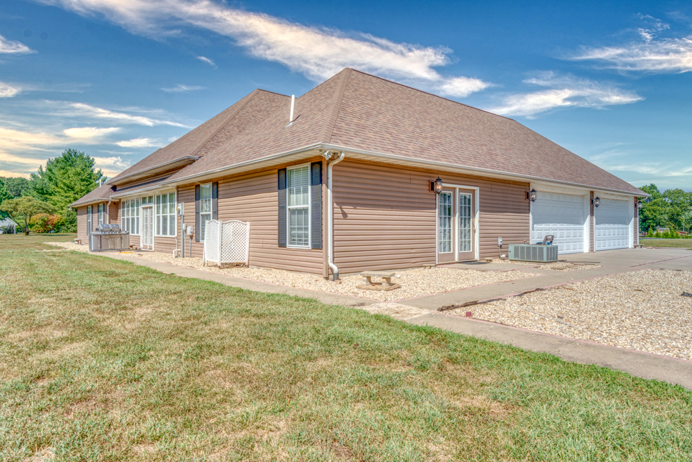 main property photo 59