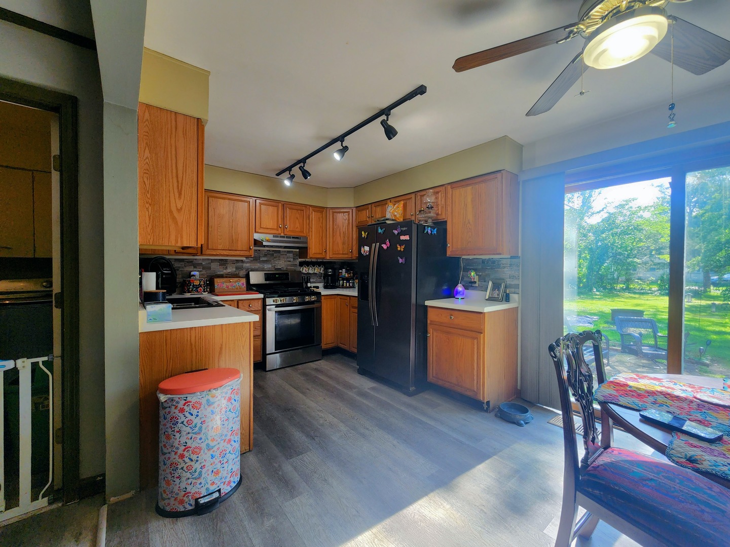 main property photo 9