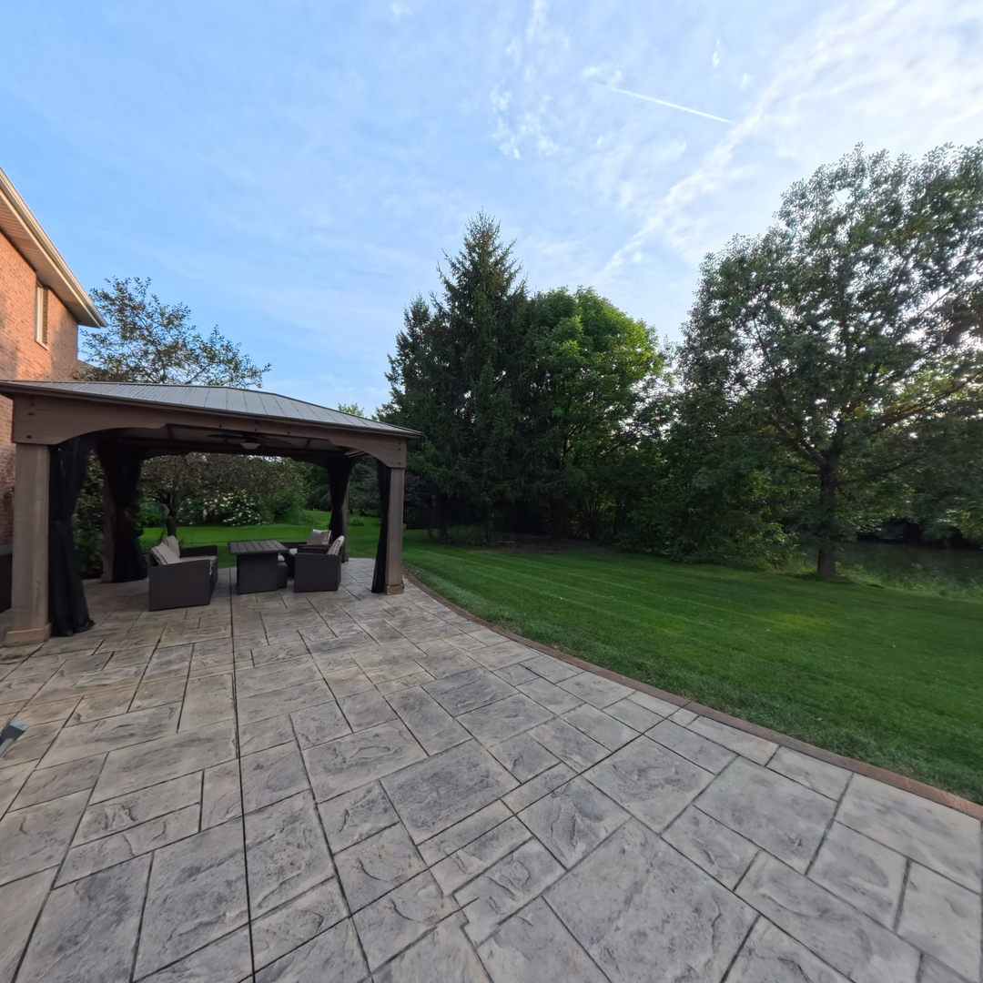 main property photo 33