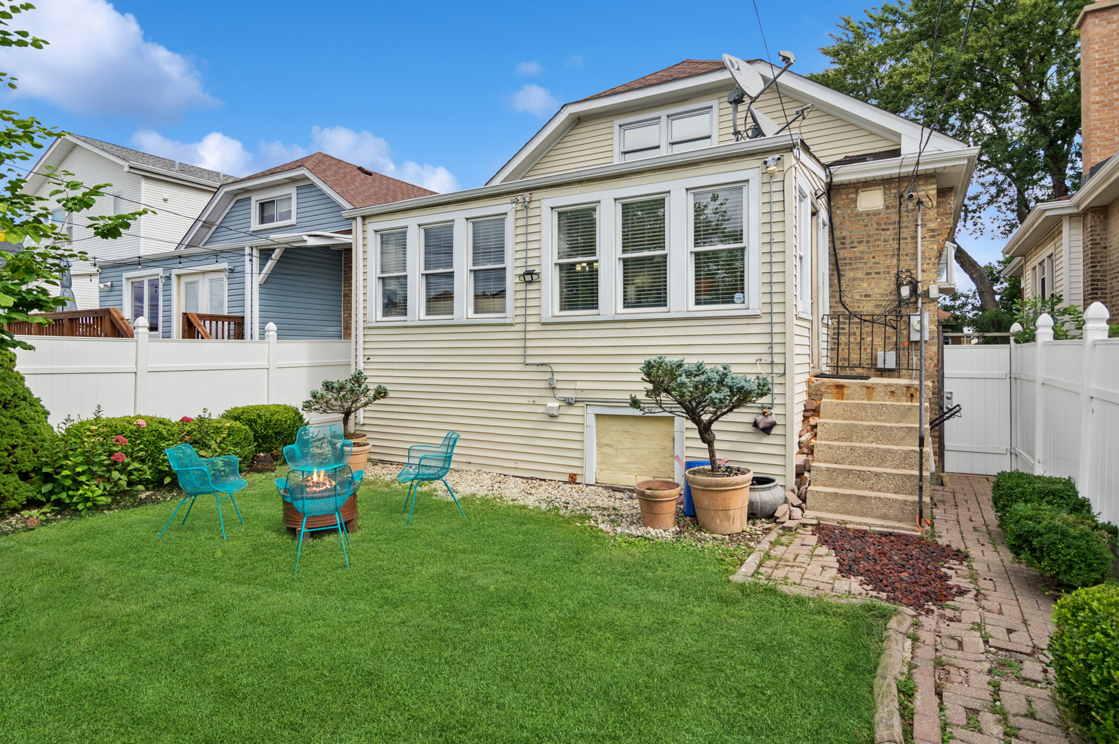 main property photo 19