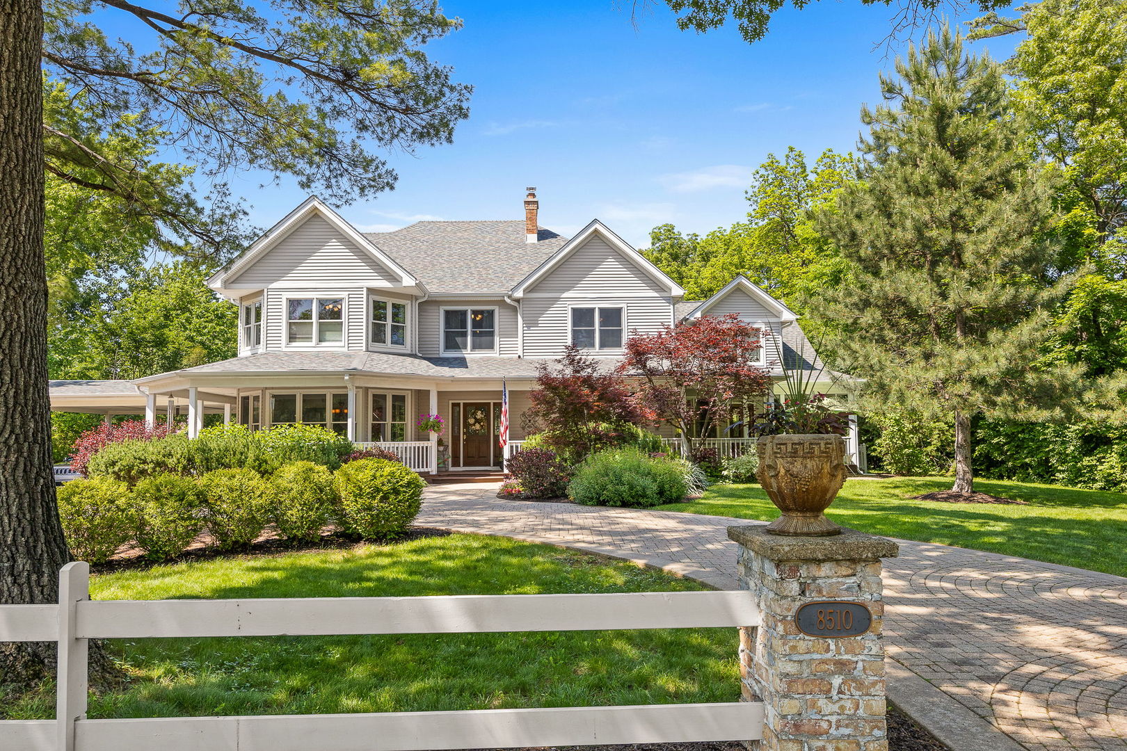 main property photo 6