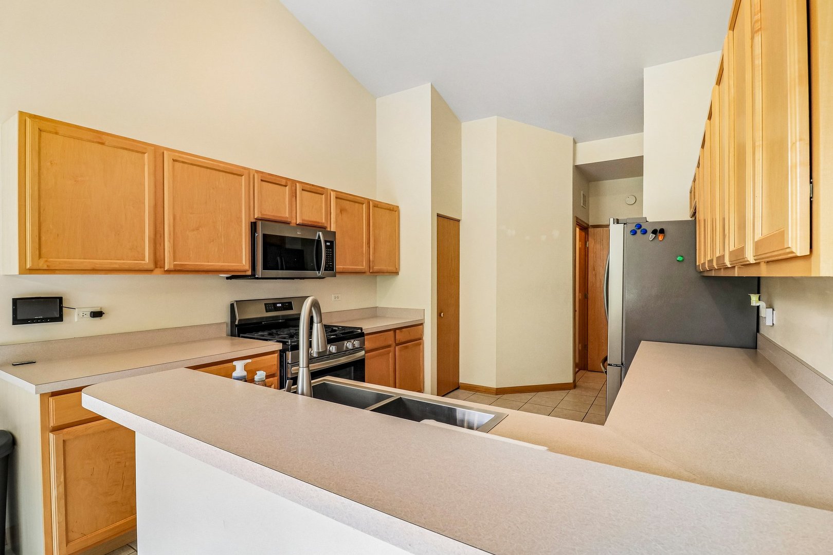 main property photo 13
