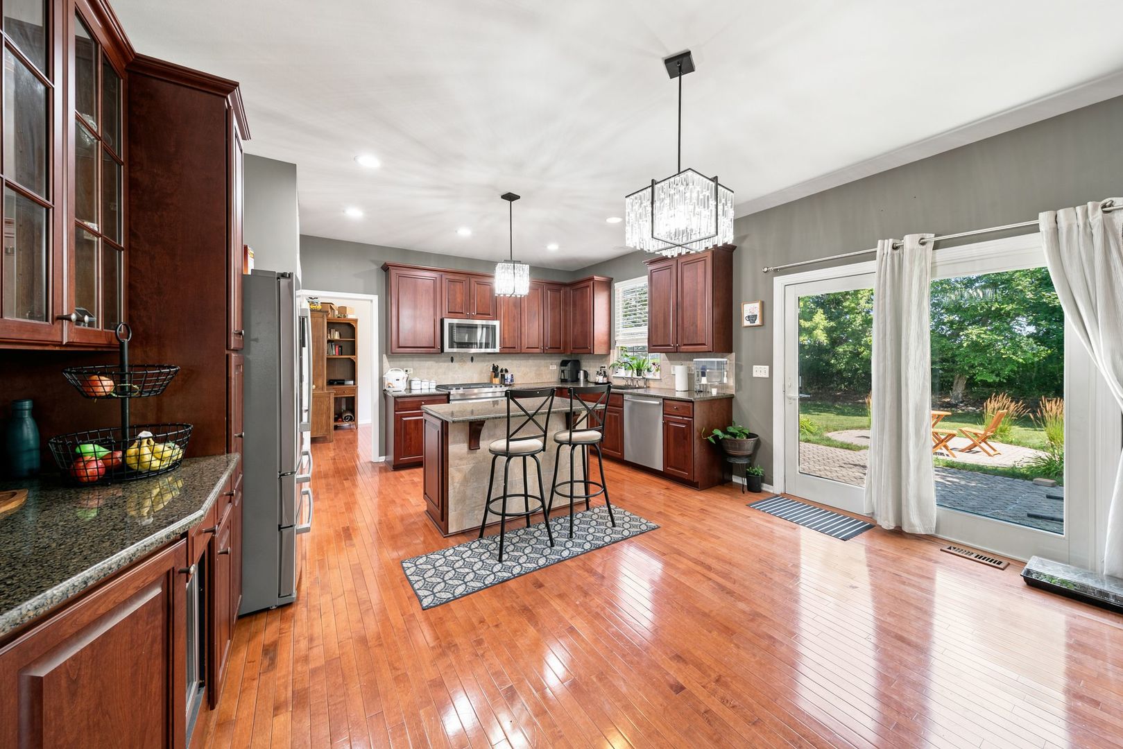 main property photo 8