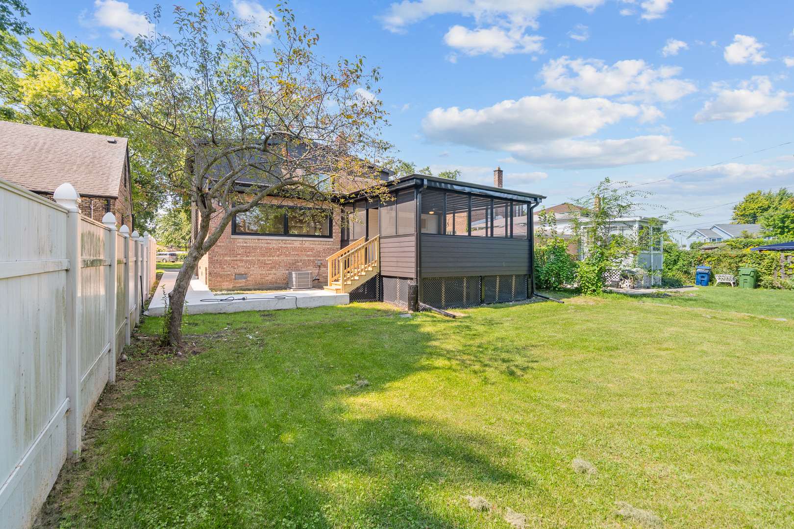 main property photo 30