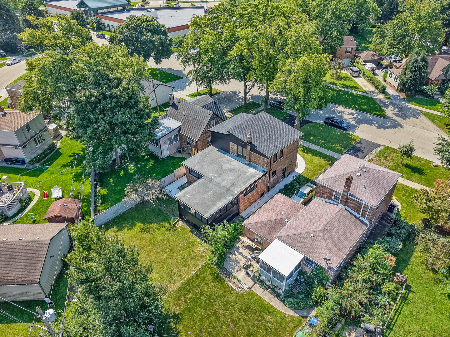 main property photo 32