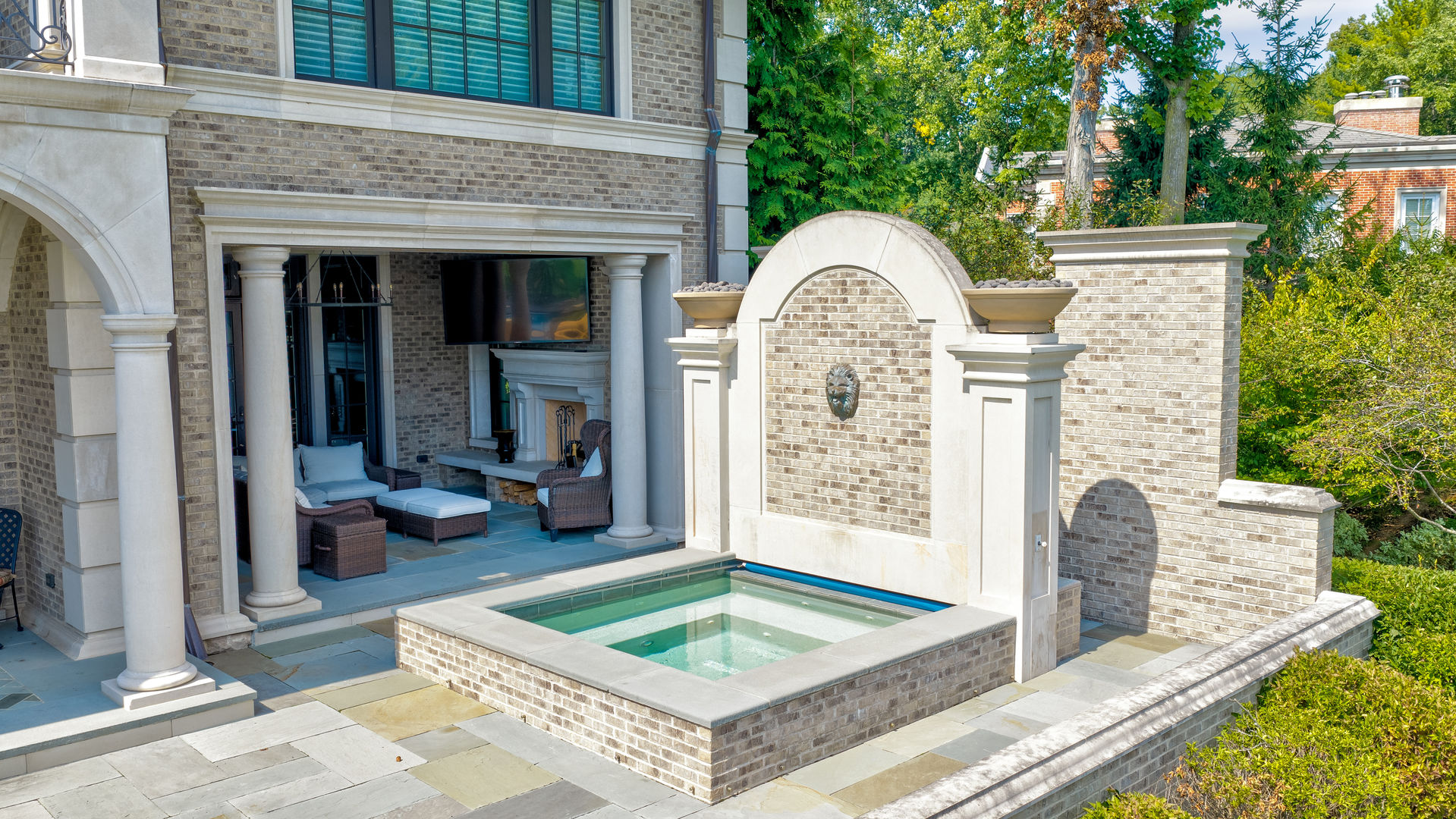main property photo 31