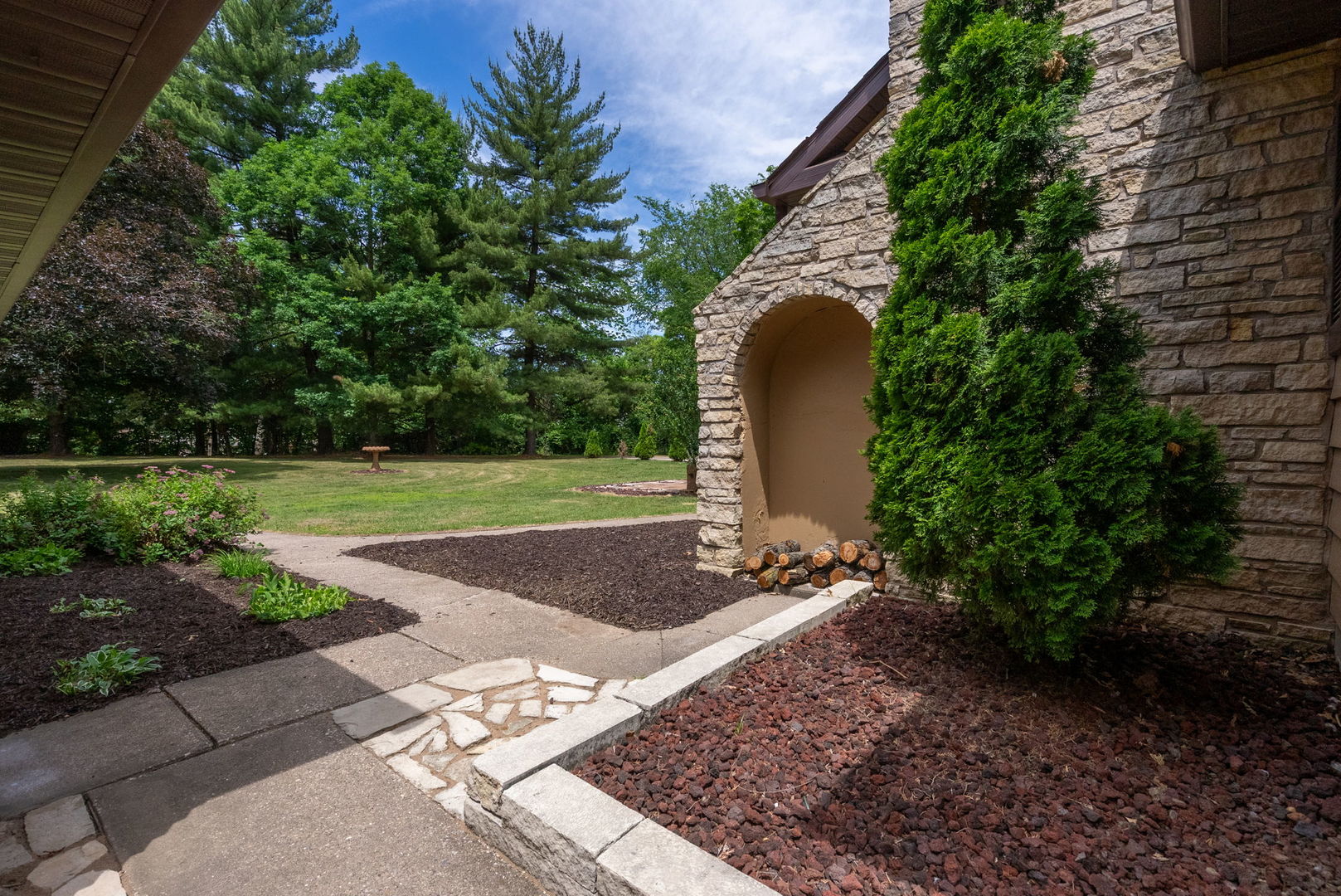 main property photo 45