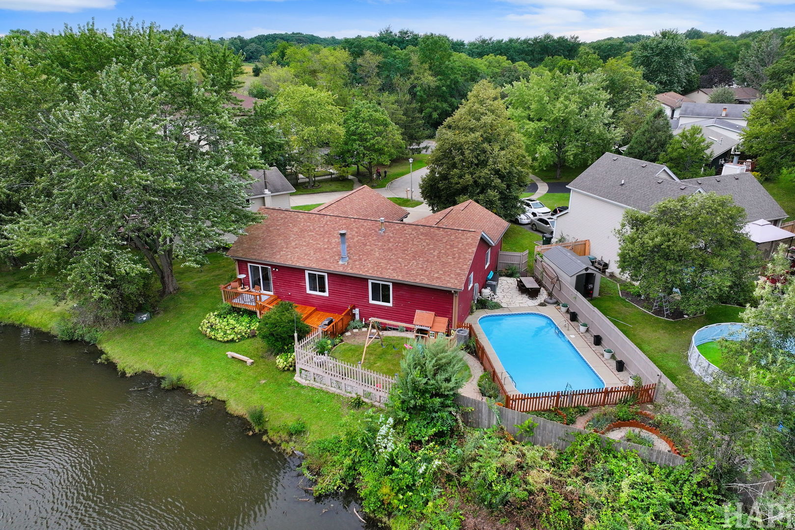 main property photo 38