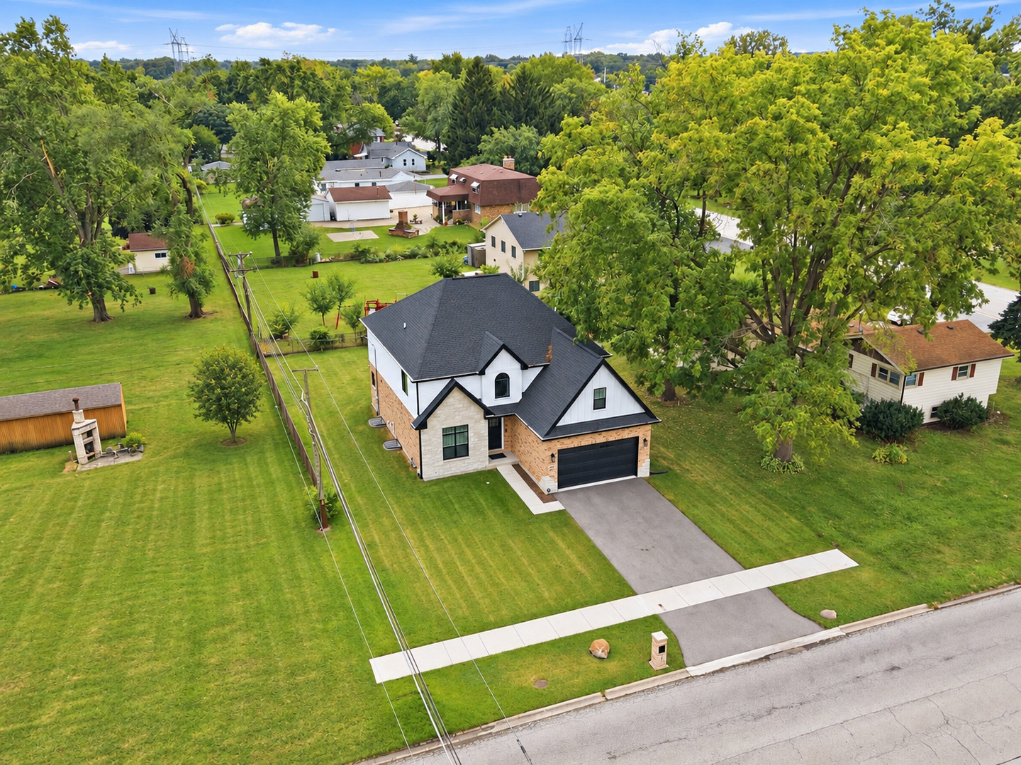 main property photo 32
