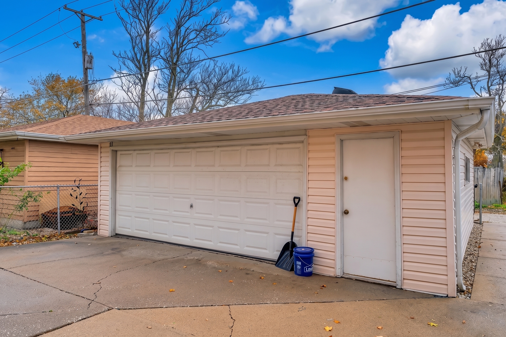 property viewer photo 2