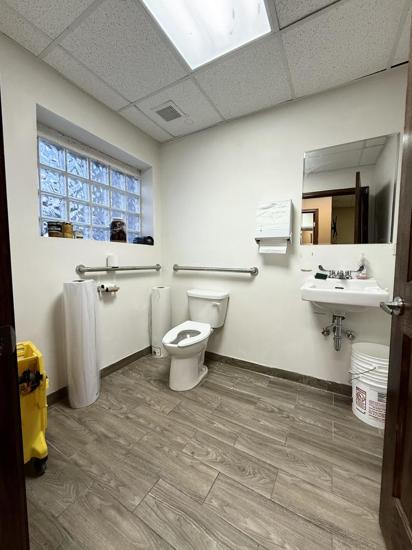 main property photo 6