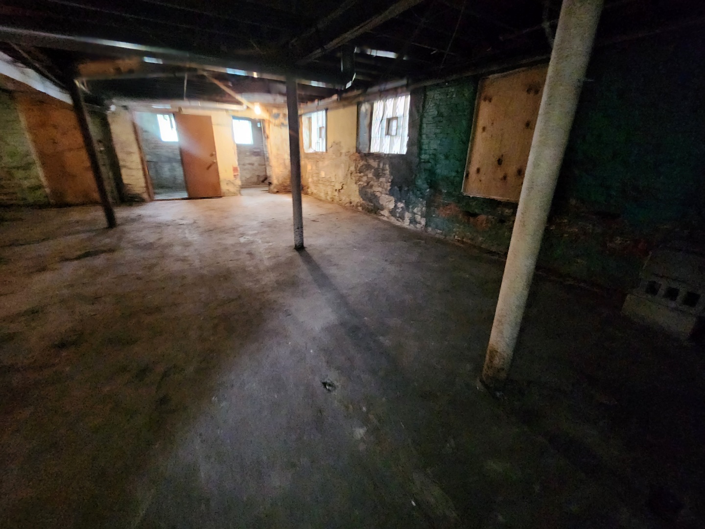 main property photo 24
