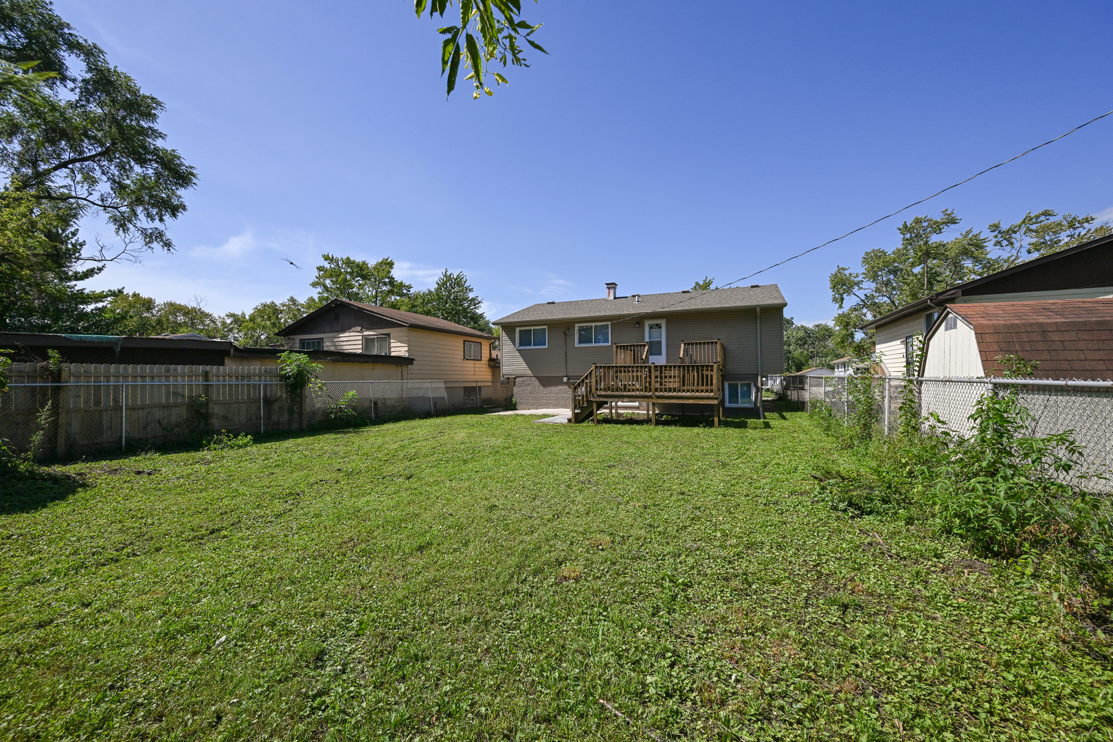 main property photo 22