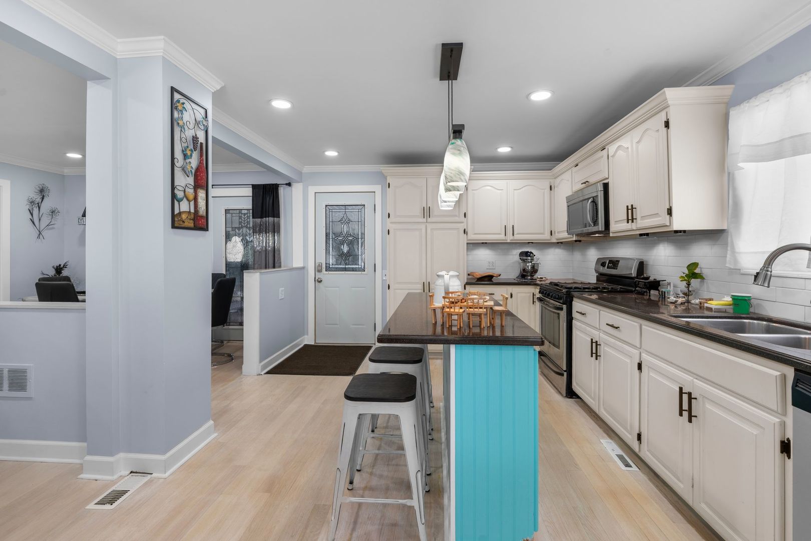 main property photo 14