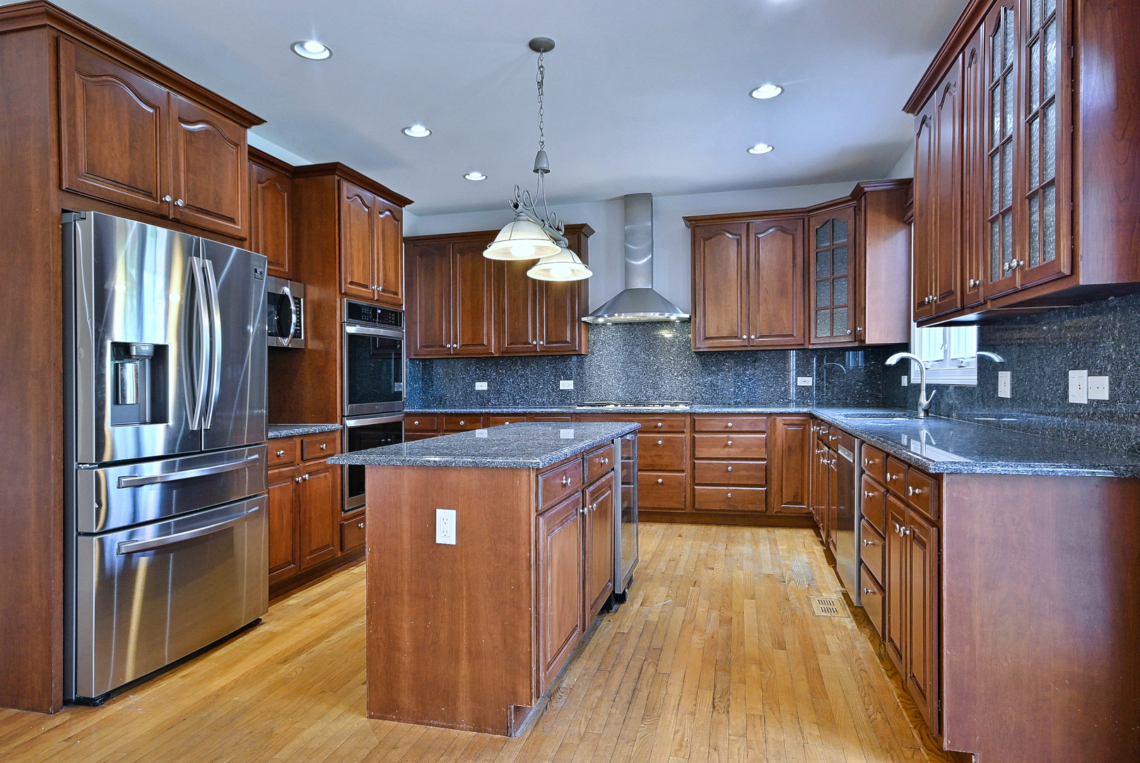 main property photo 22