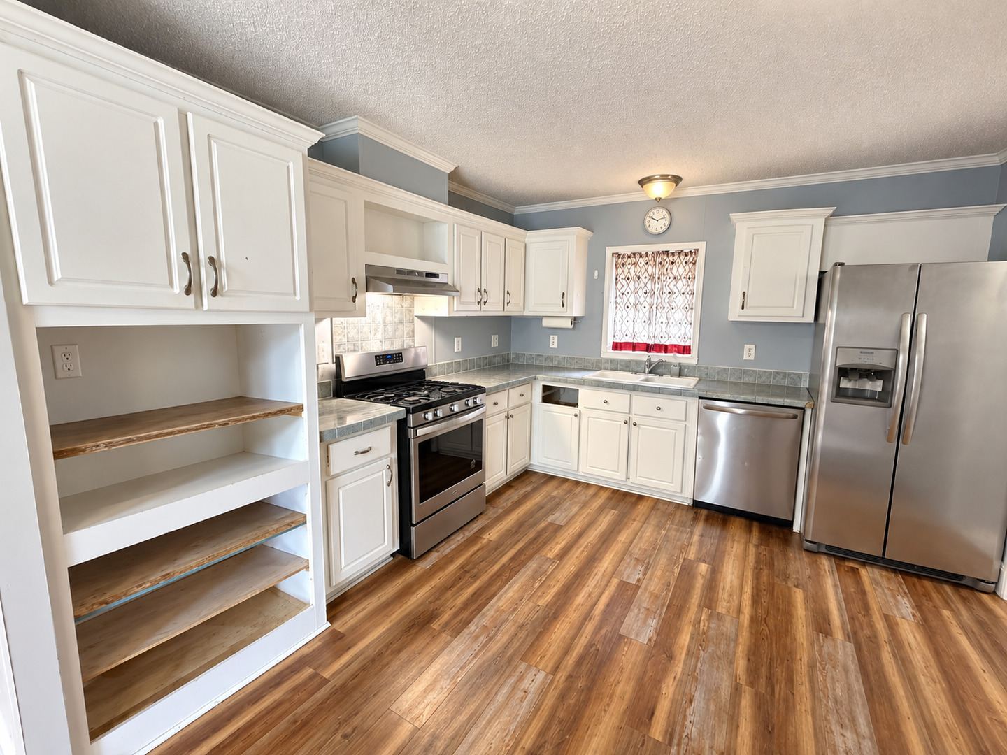 main property photo 7