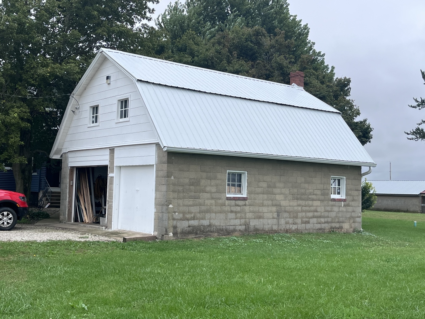 main property photo 25