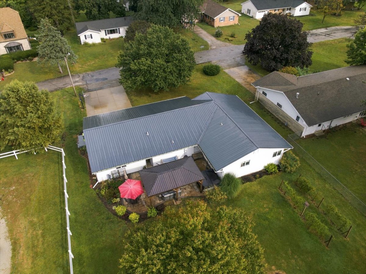 main property photo 50