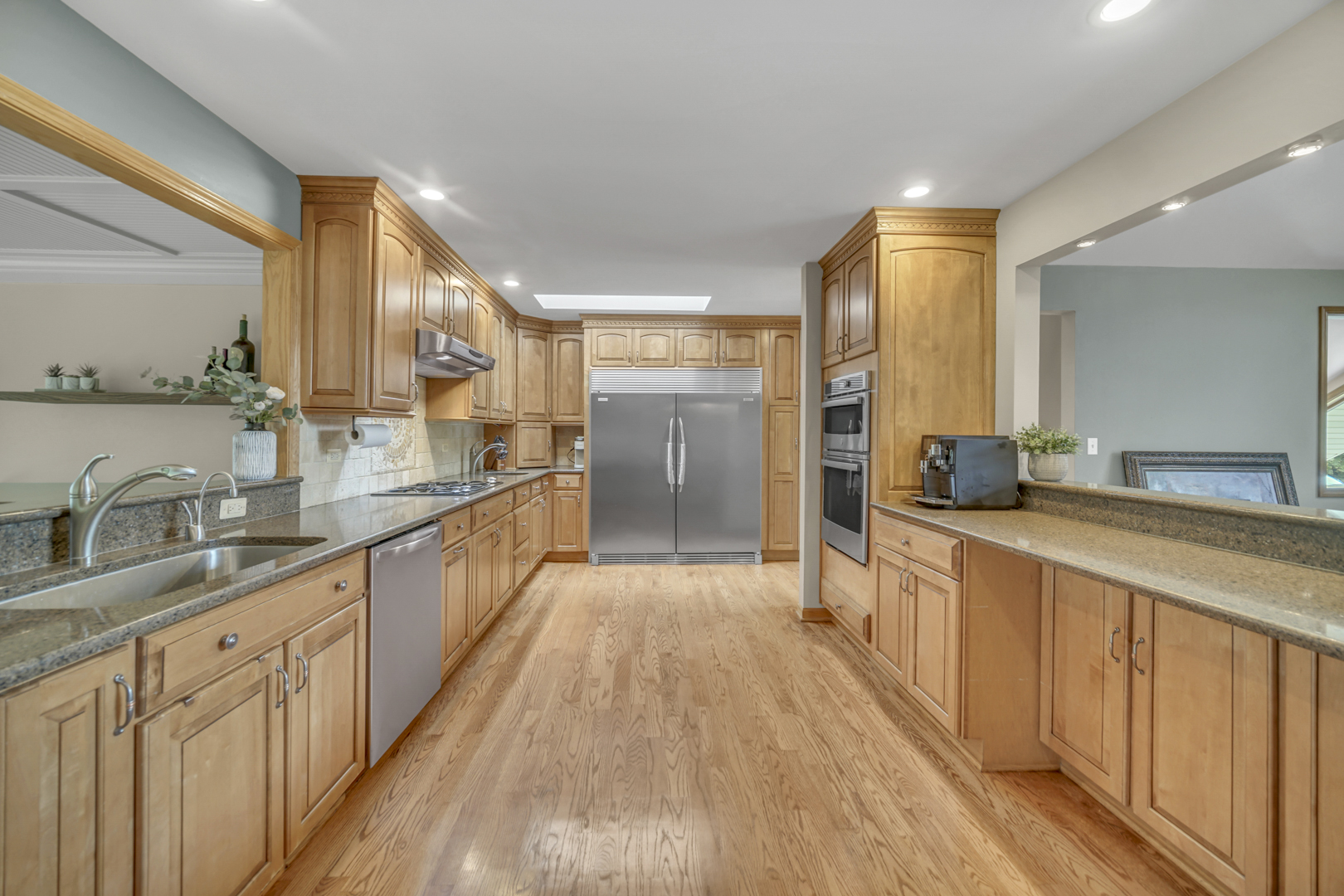 main property photo 13