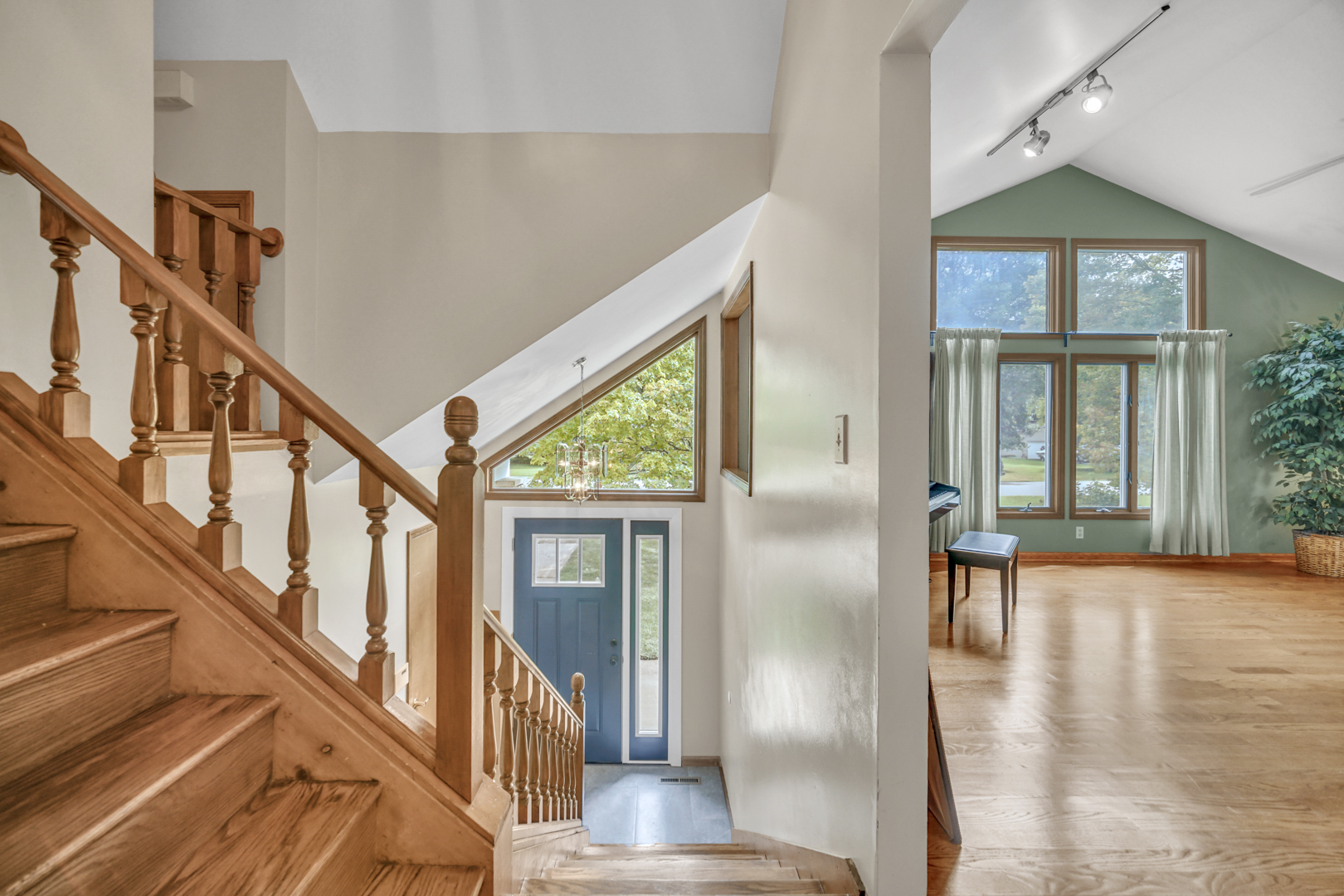 main property photo 6