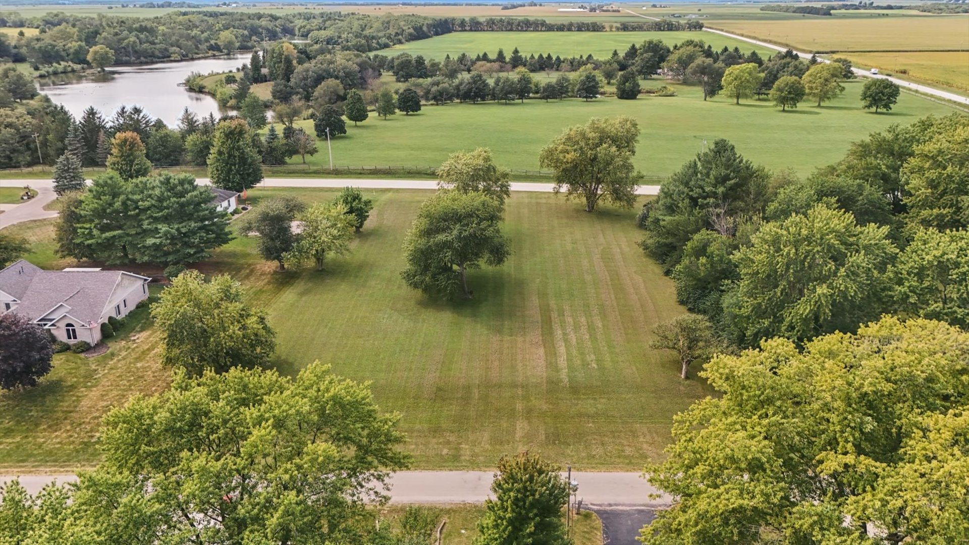 main property photo 17