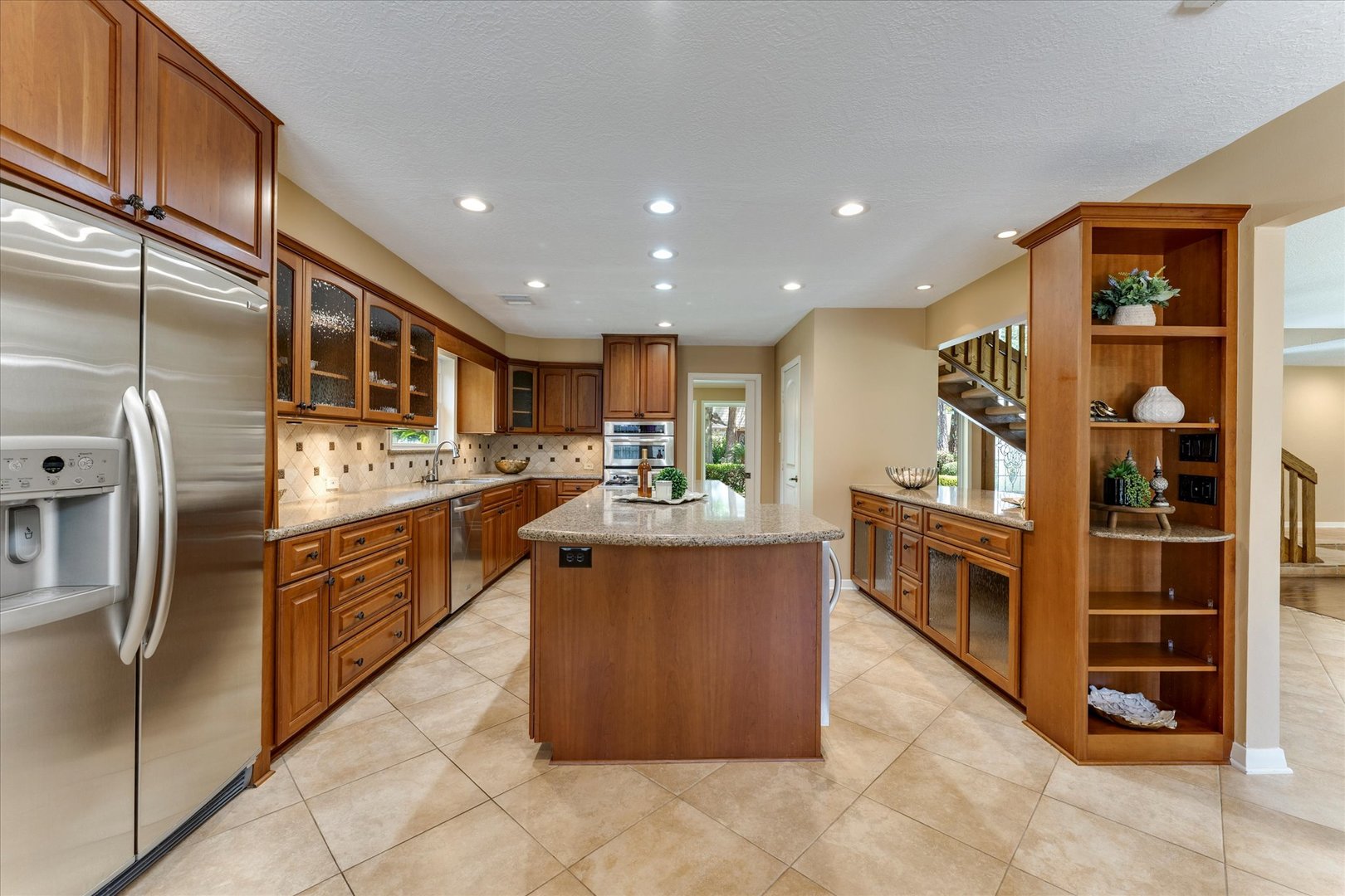 main property photo 7