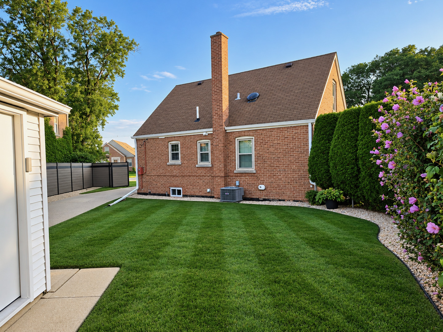 main property photo 17