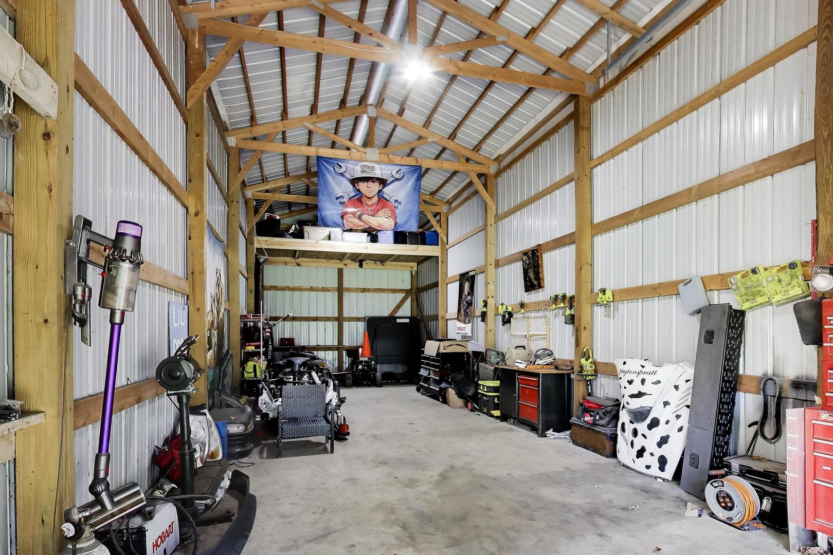 main property photo 33
