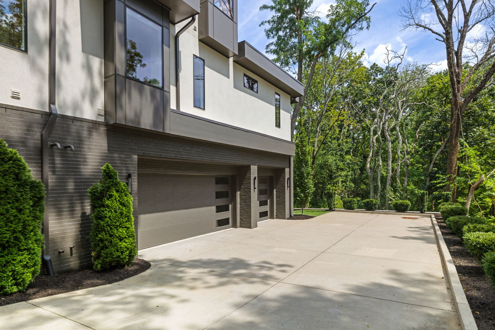 main property photo 74