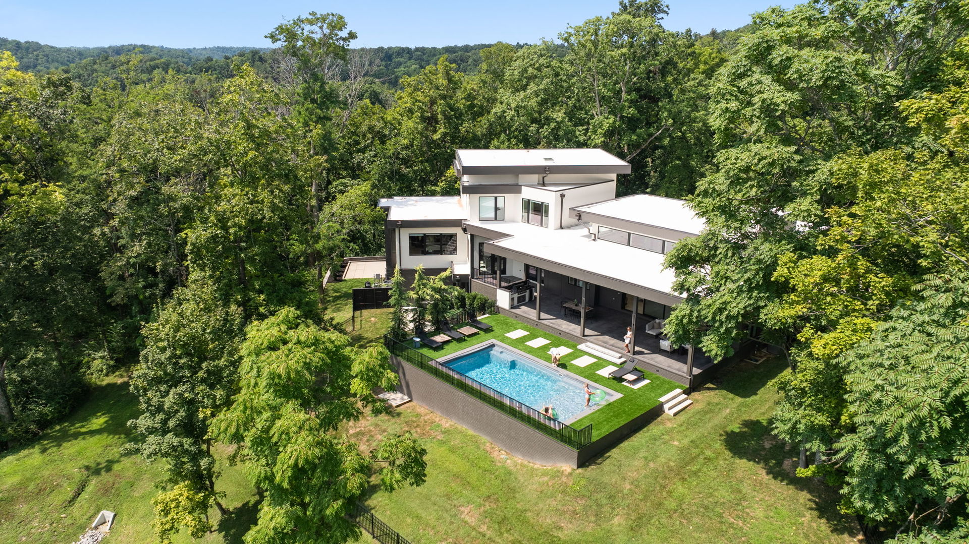 main property photo 83