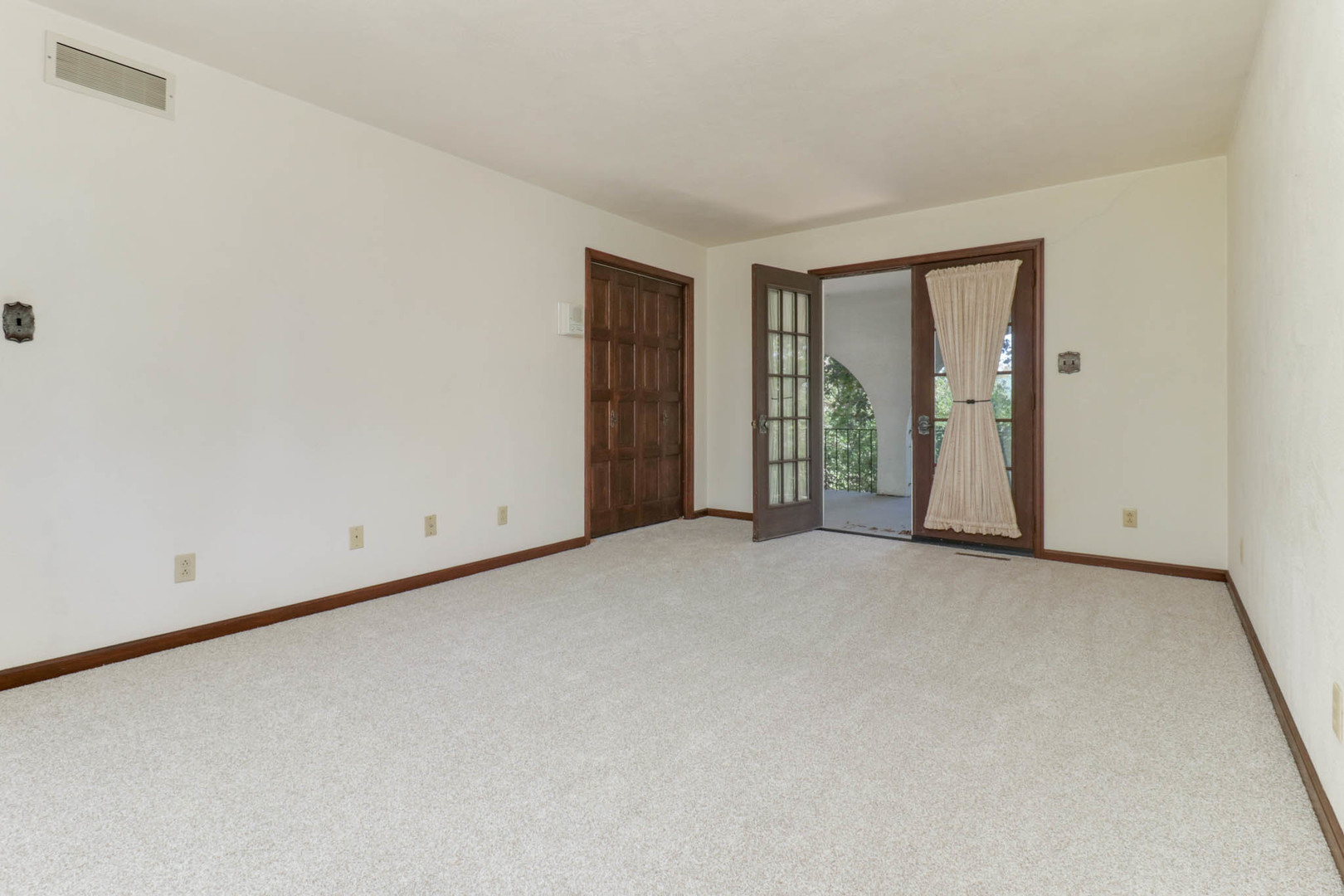 main property photo 70