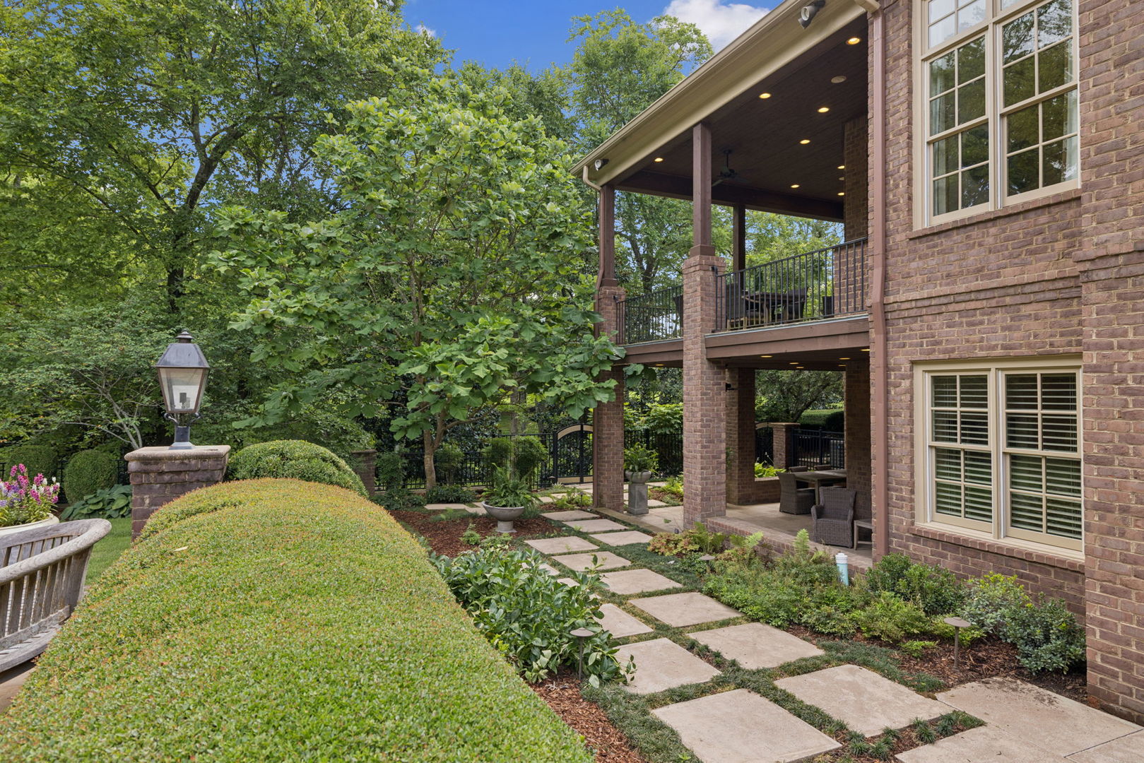 main property photo 90