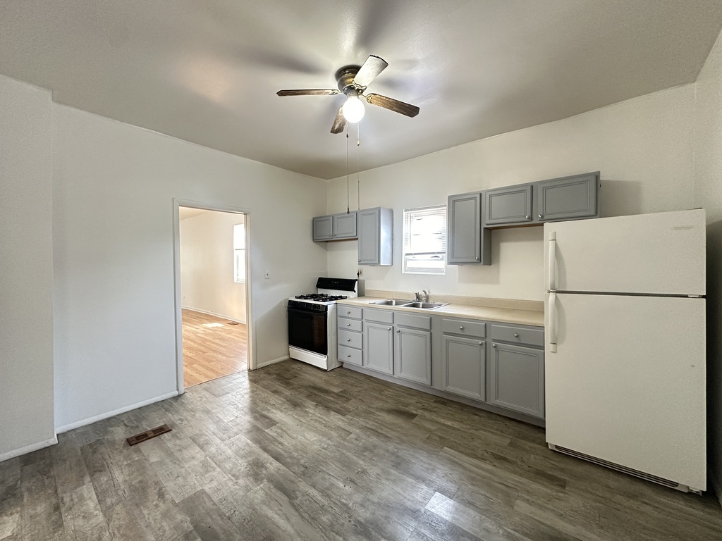 property viewer photo 2