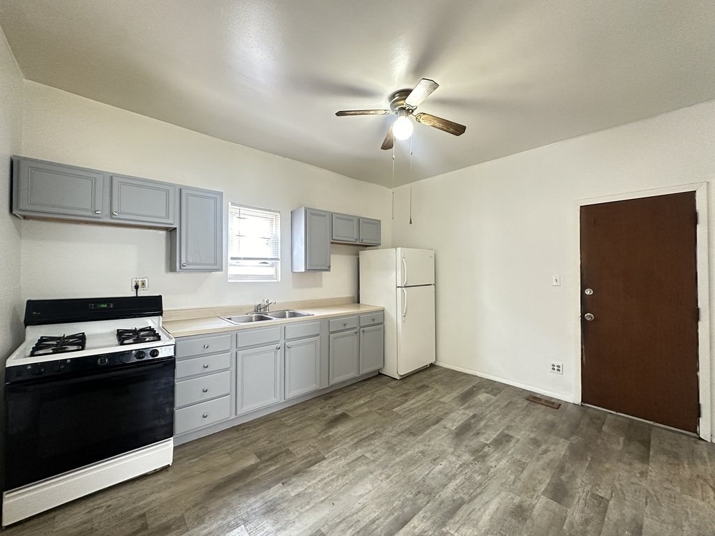 property viewer photo 3